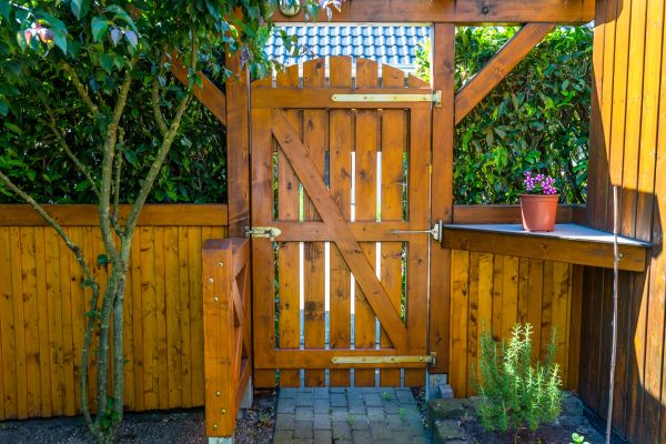 Wood Gate Repair in Kingman