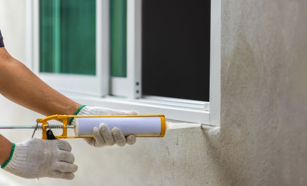 Window Caulking Service in Kingman