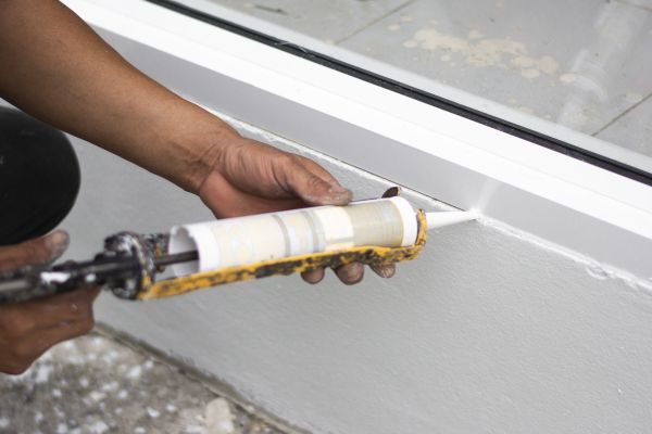 Caulk Replacement in Kingman